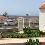 Sun 41 *